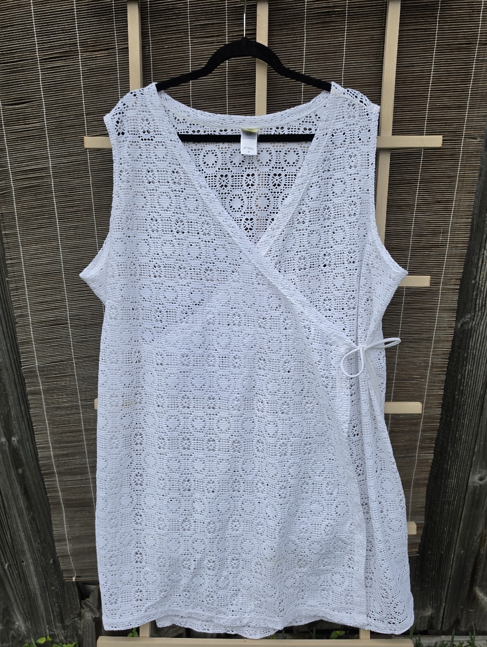 Islander 2X swimsuit coverup White Lace Wrap